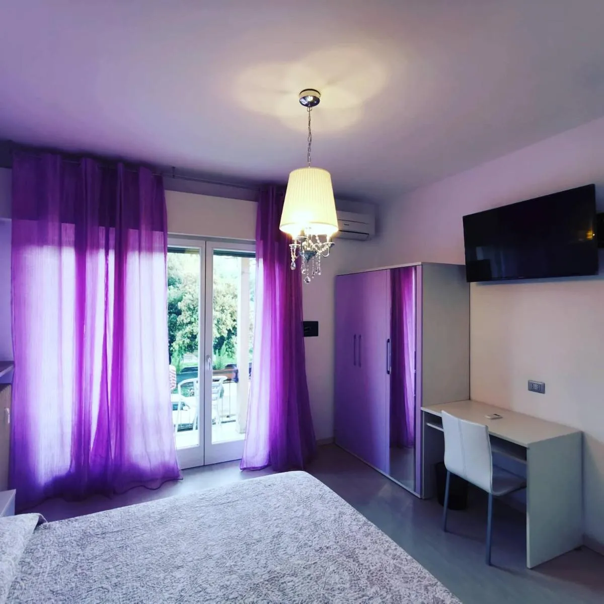 Image 5 of Ai Giardini Rooms -vicino Ospedale Borgo Trento e centro storico
