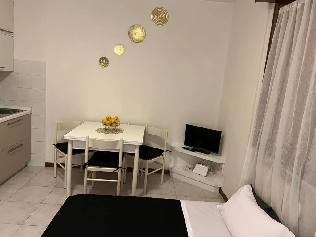 Image 6 of Arryanna Apartment