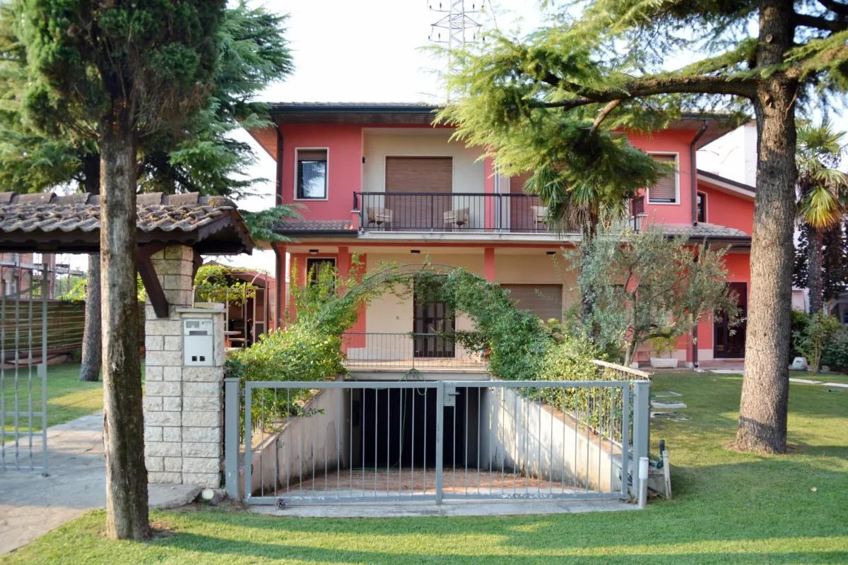 Image 2 of B&B Silvia