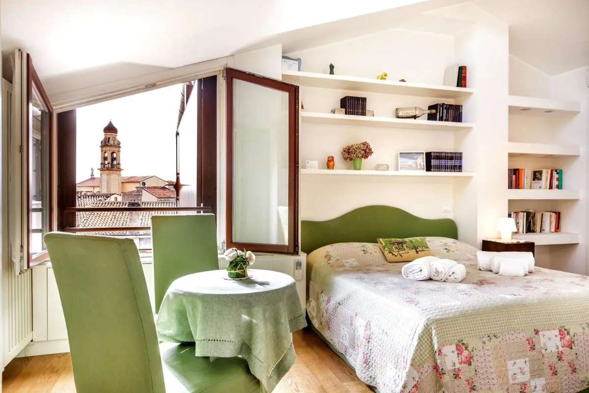 Image 1 of B&B al 19