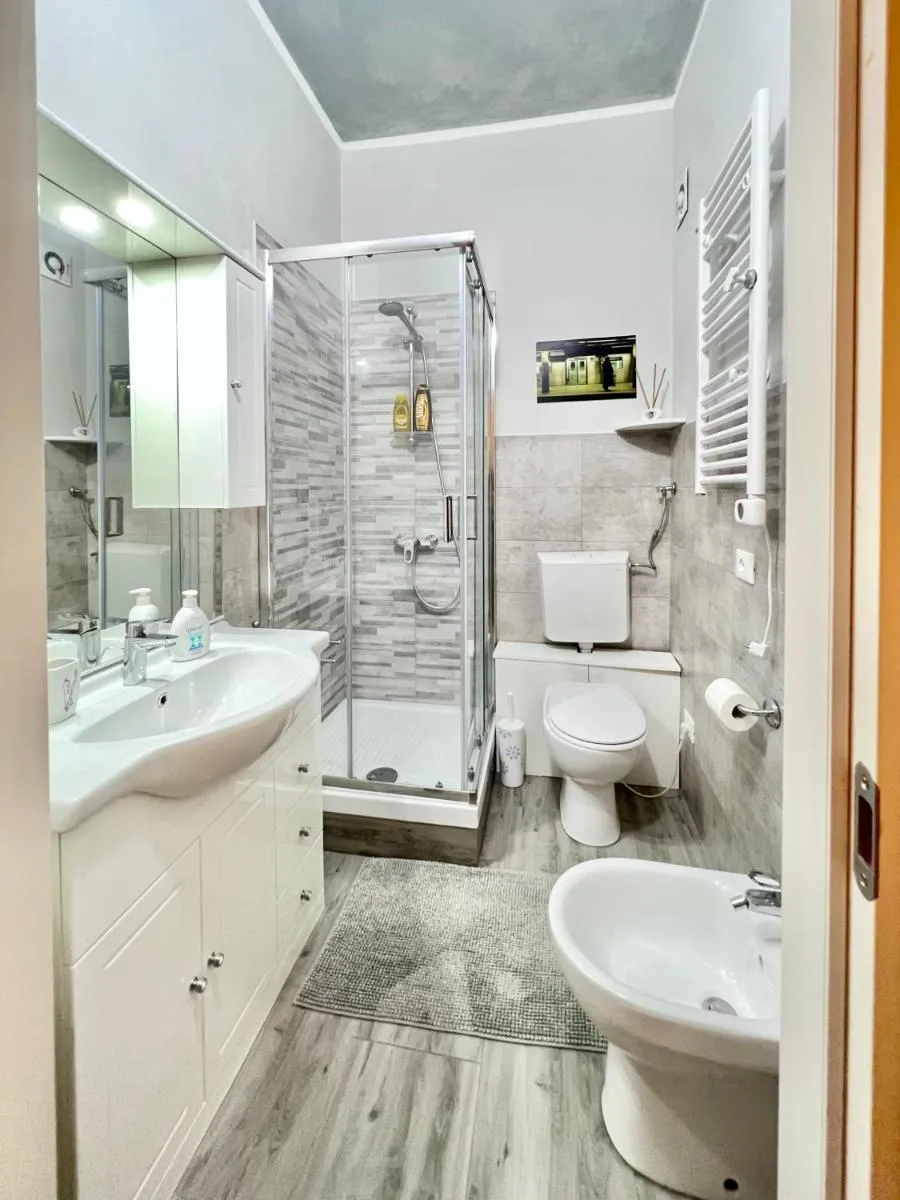 Image 3 of B&B girasole