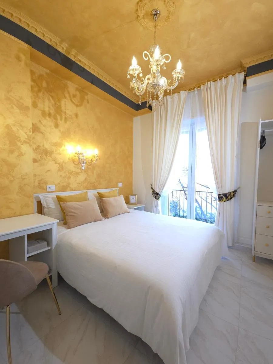 Image 4 of Brands 4 Rooms