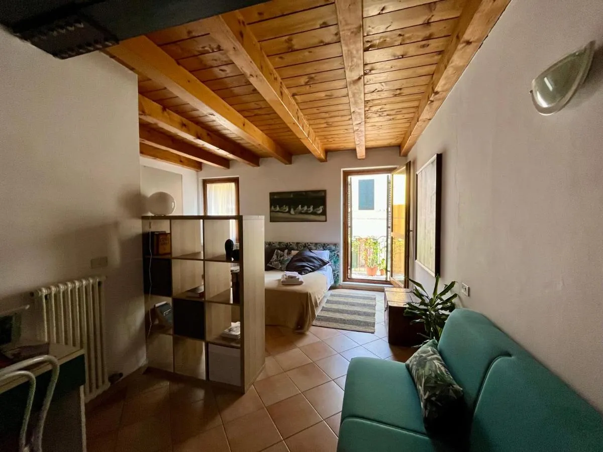 Image 4 of Bright, Cozy apartment in the heart of Verona