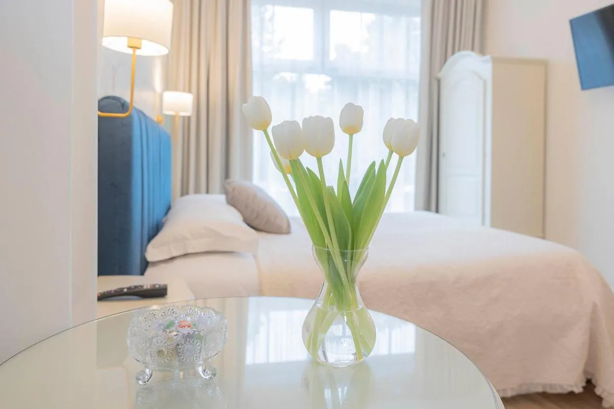 Image 6 of CRYS: Rooms, Holiday, Business