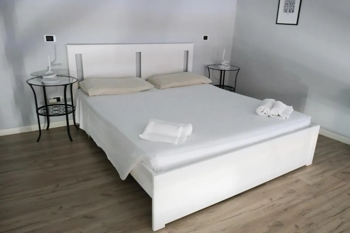 Image 2 of Carega City Center Apartment