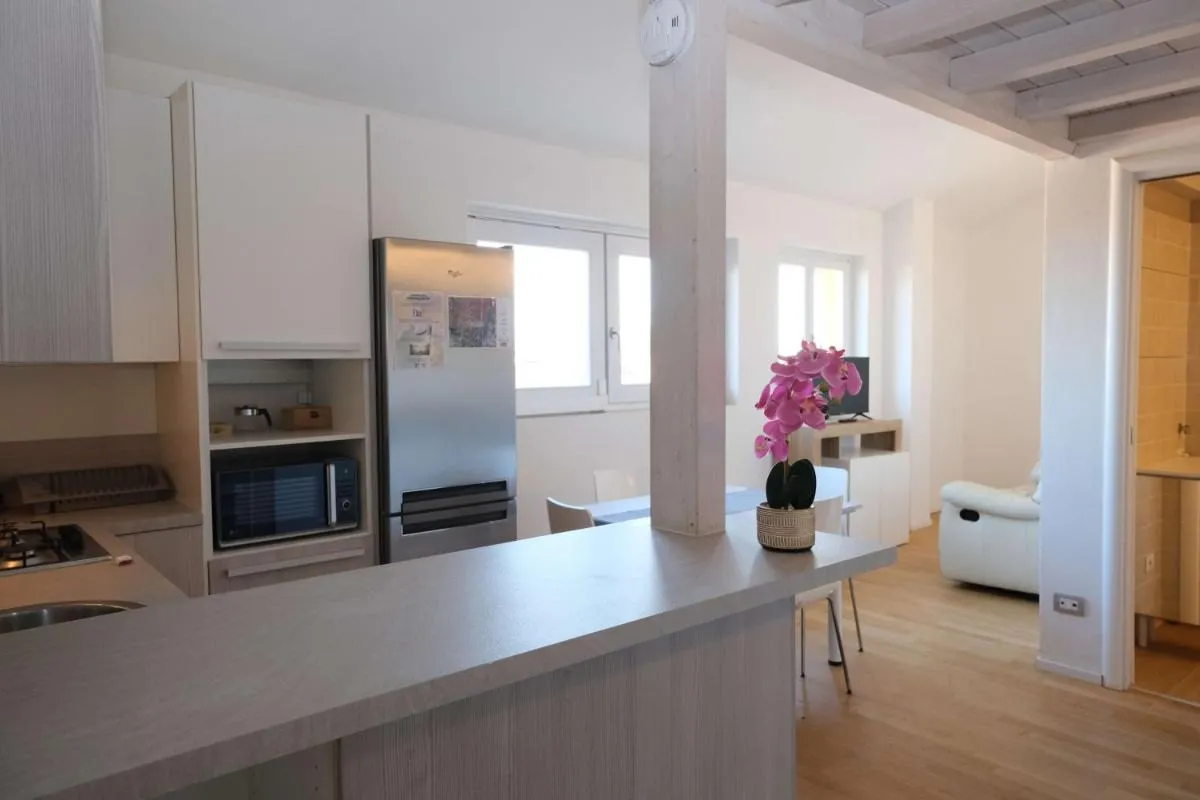 Image 3 of Case VR Holiday Attico di Lino