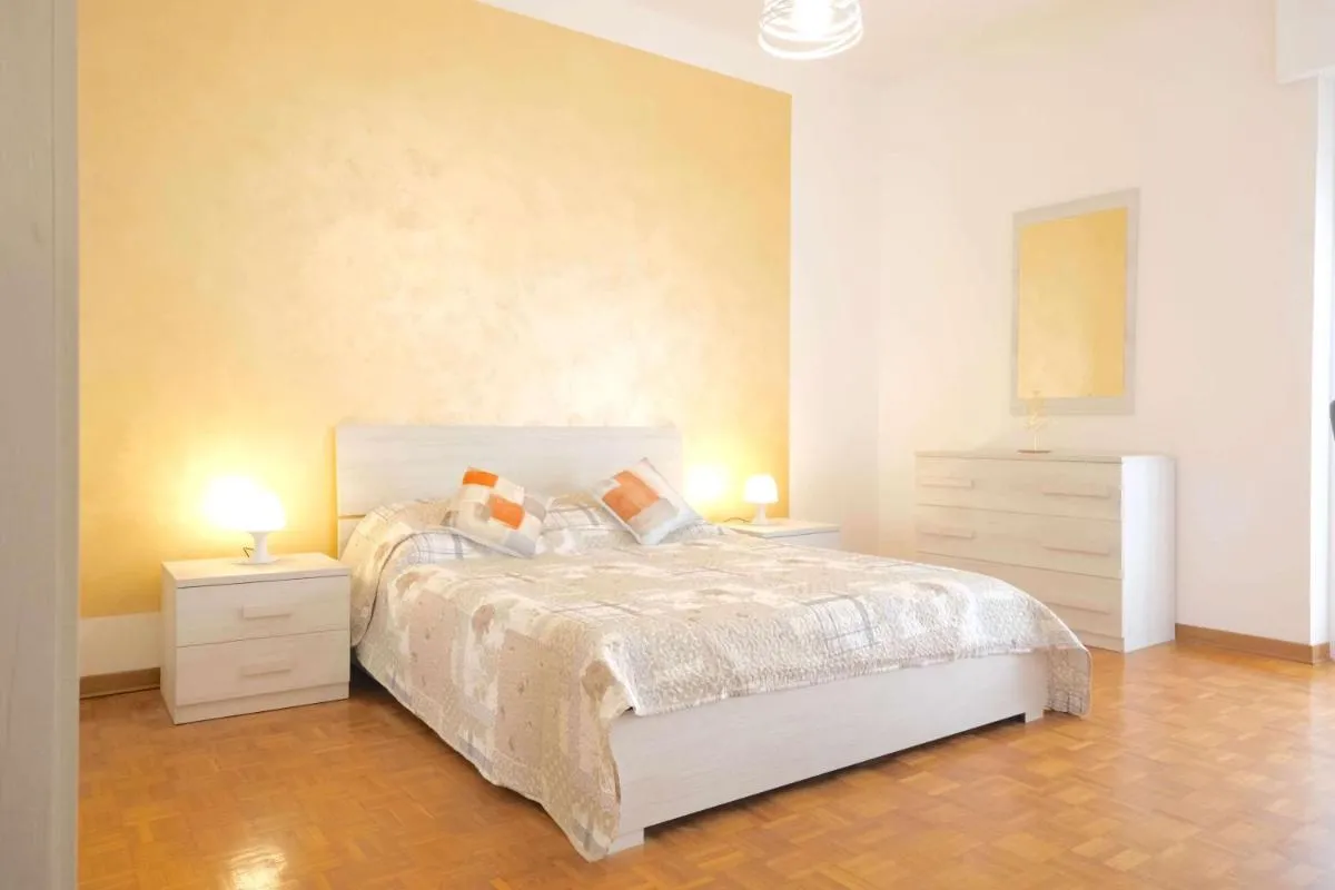 Image 1 of Case VR Holiday Sonia Suite
