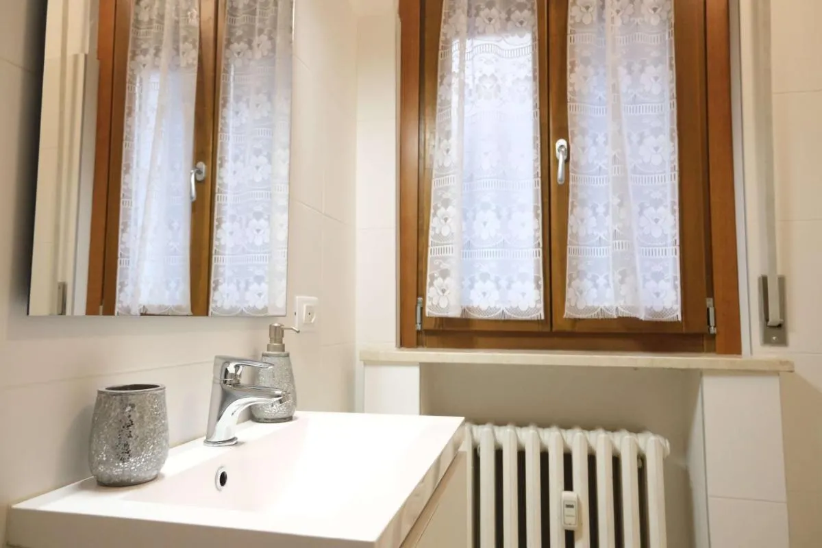 Image 2 of Case VR Holiday Vo Pastorello