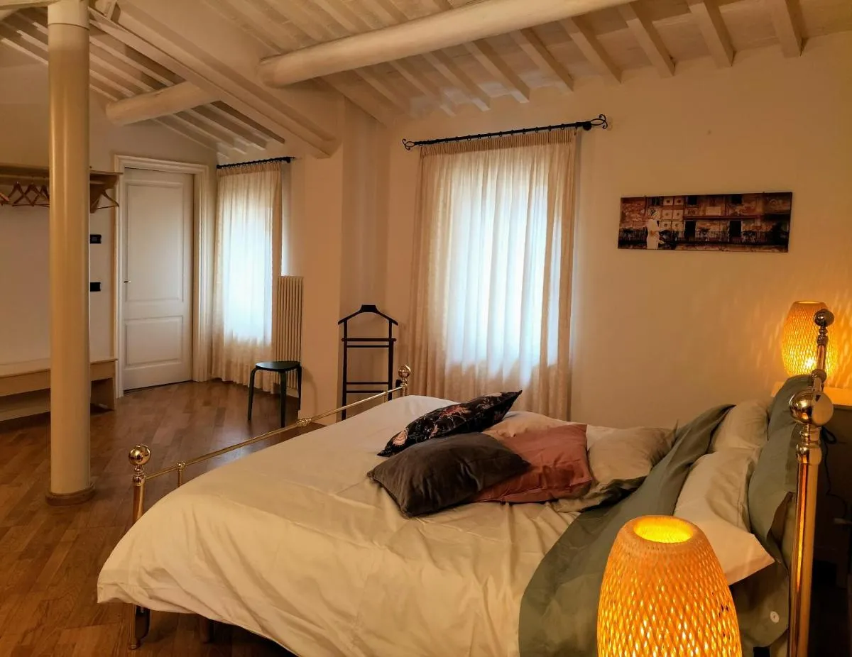 Image 5 of Catulliana