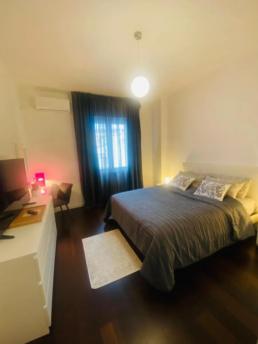 Image 2 of Central Apartment and Parking