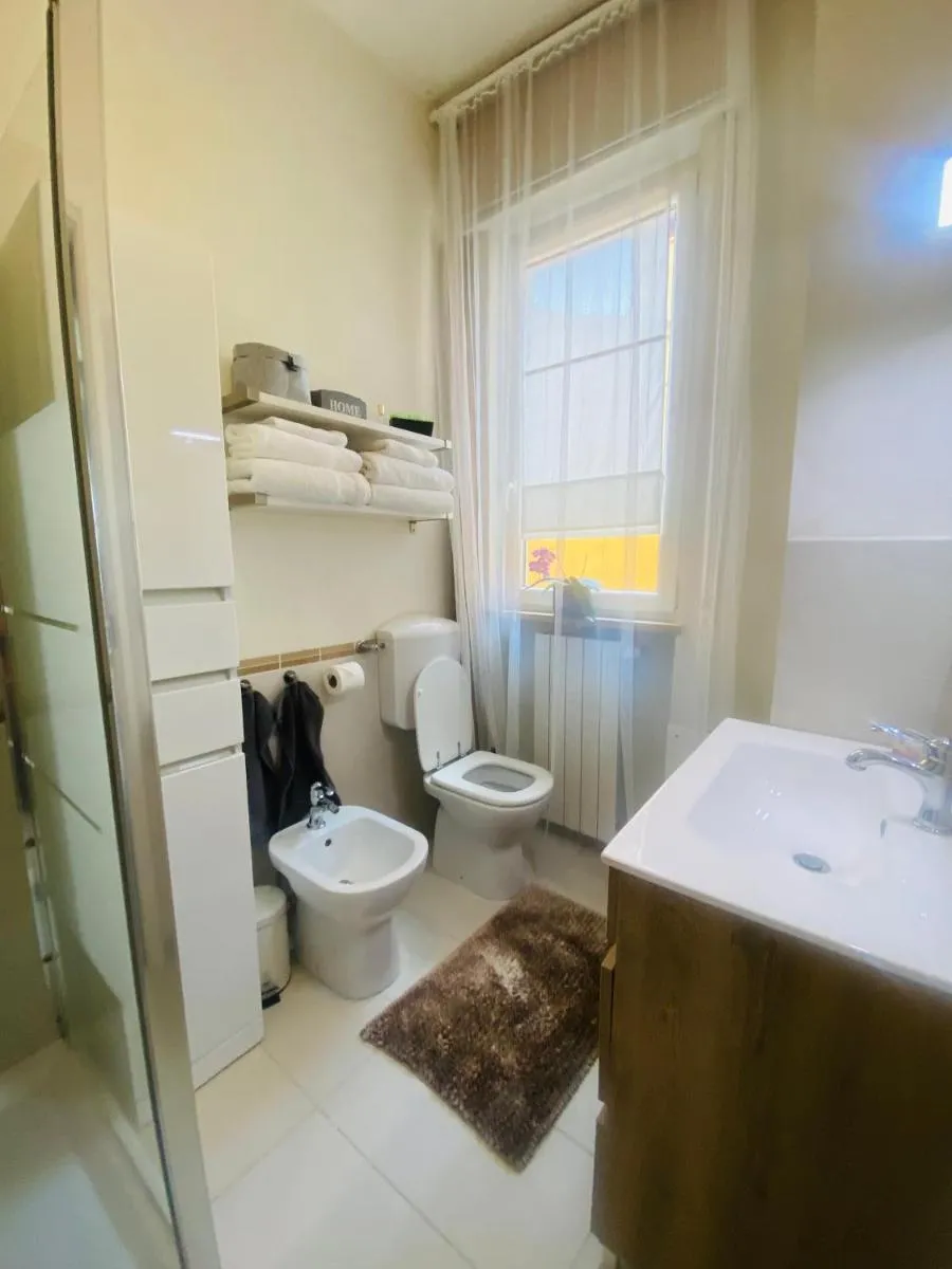 Image 3 of Central Apartment and Parking