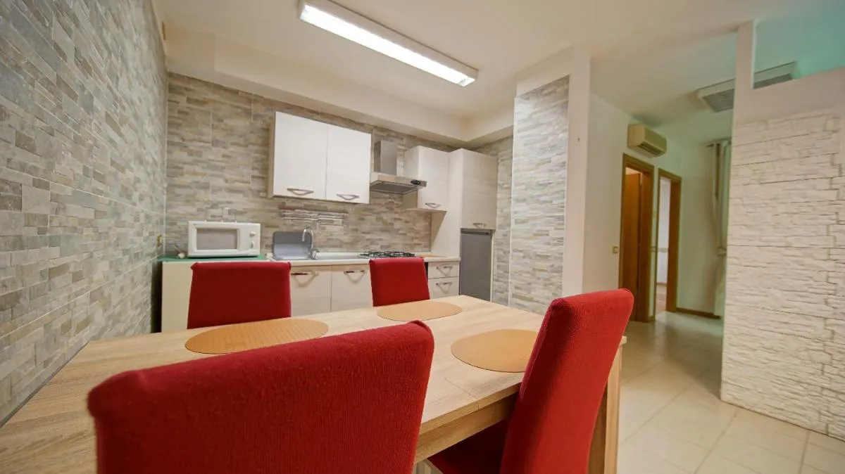 Image 3 of Destiny home 12 verona borgo trento