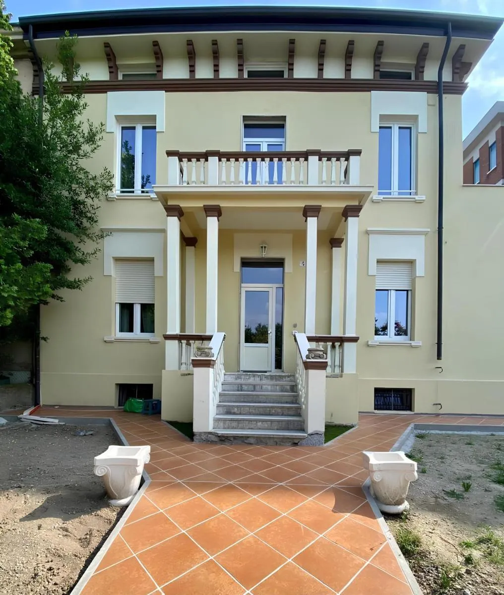 Image 4 of Domus 44 Apartments