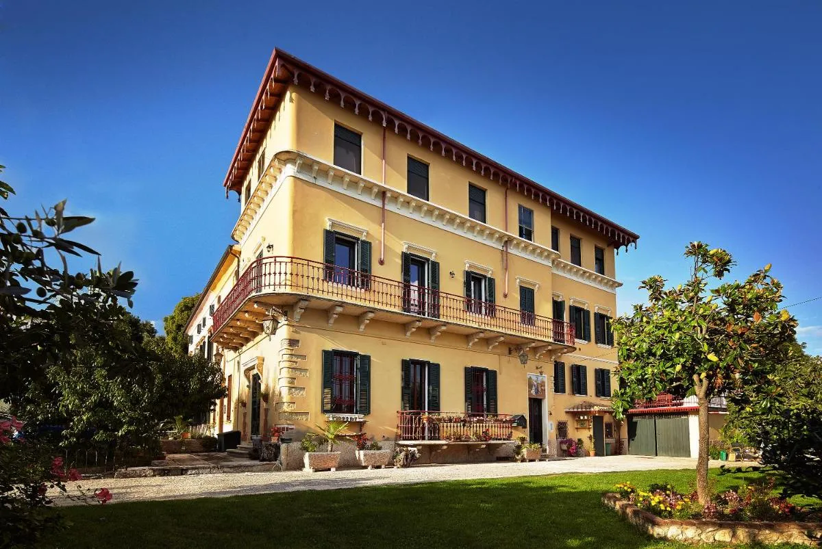 Image 4 of Giardino Ferrari