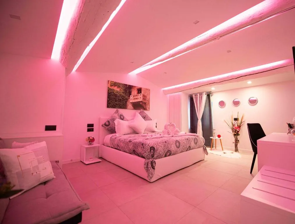 Image of HOME CARPEDIEM