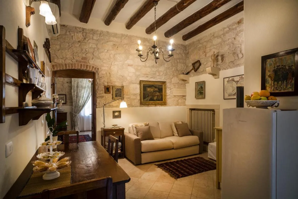 Image 3 of Il Calamaio