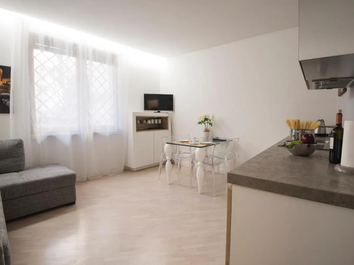 Image 2 of Italianflat – Roman Theater Flat, FREE PARKING
