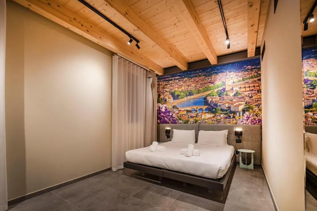 Image of Italianflat – Verona’s River, FREE PARKING for car & bike, nature, relax