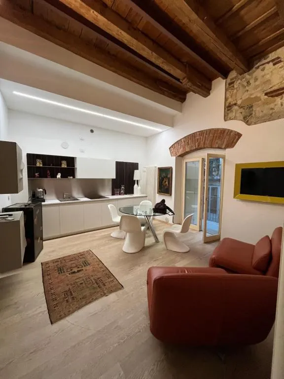 Image of Juliet’s Neighbours- Luxury apartment