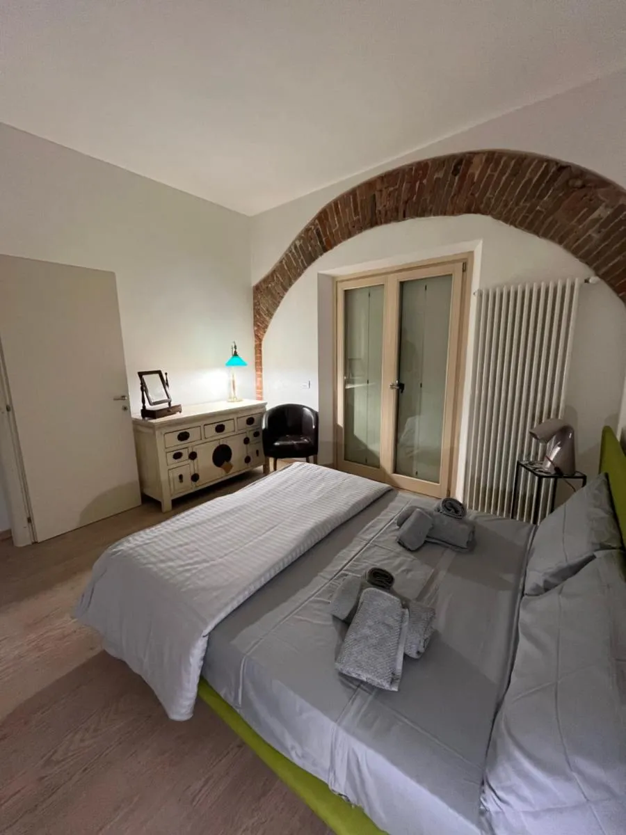 Image 5 of Juliet’s Neighbours- Luxury apartment