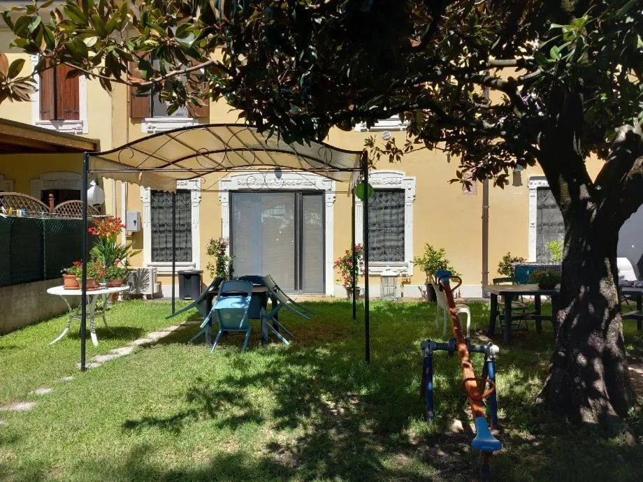 Image of La Magnolia