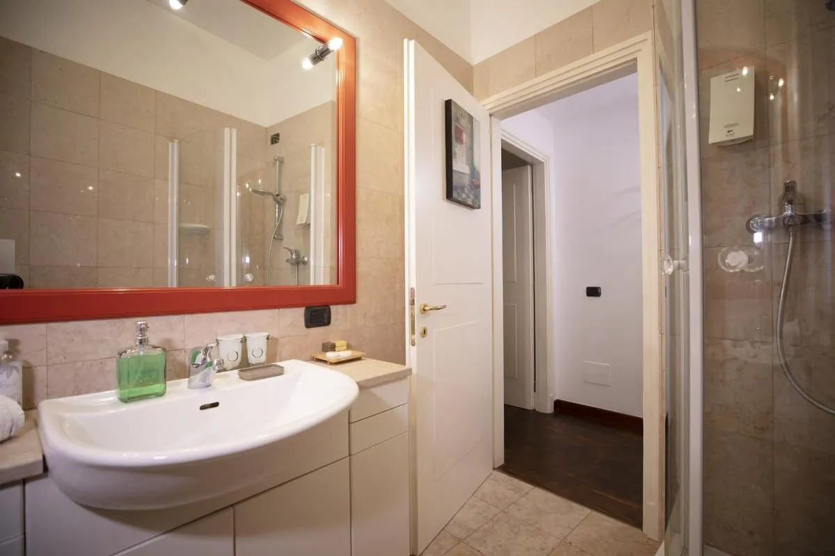 Image 6 of Like Romeo Suites
