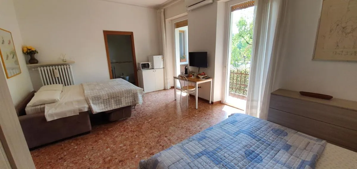 Image 1 of Lo Scoiattolo