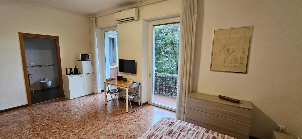Image 3 of Lo Scoiattolo