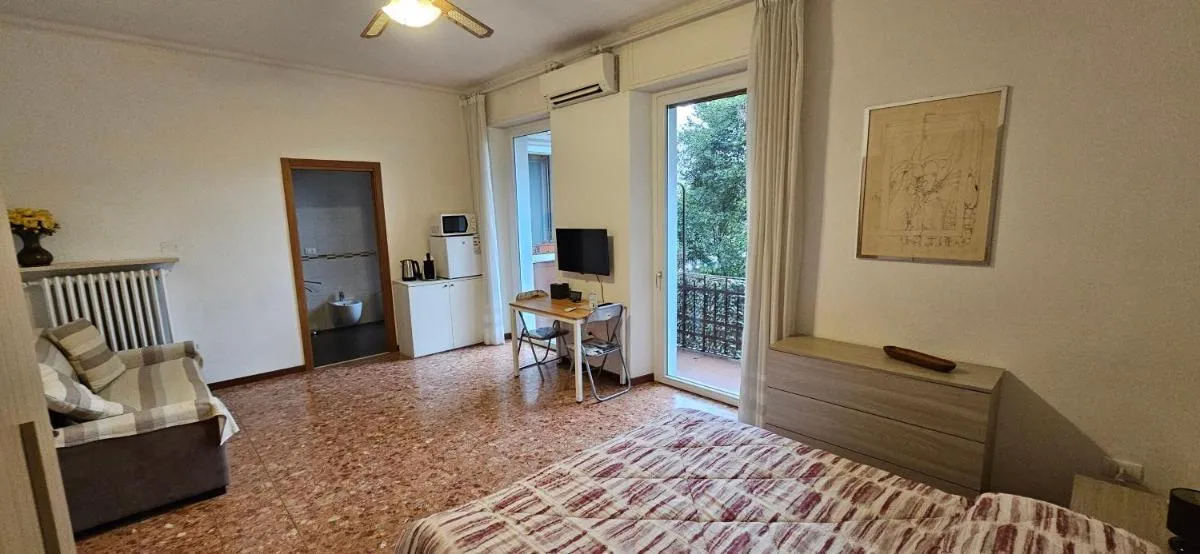 Image 5 of Lo Scoiattolo