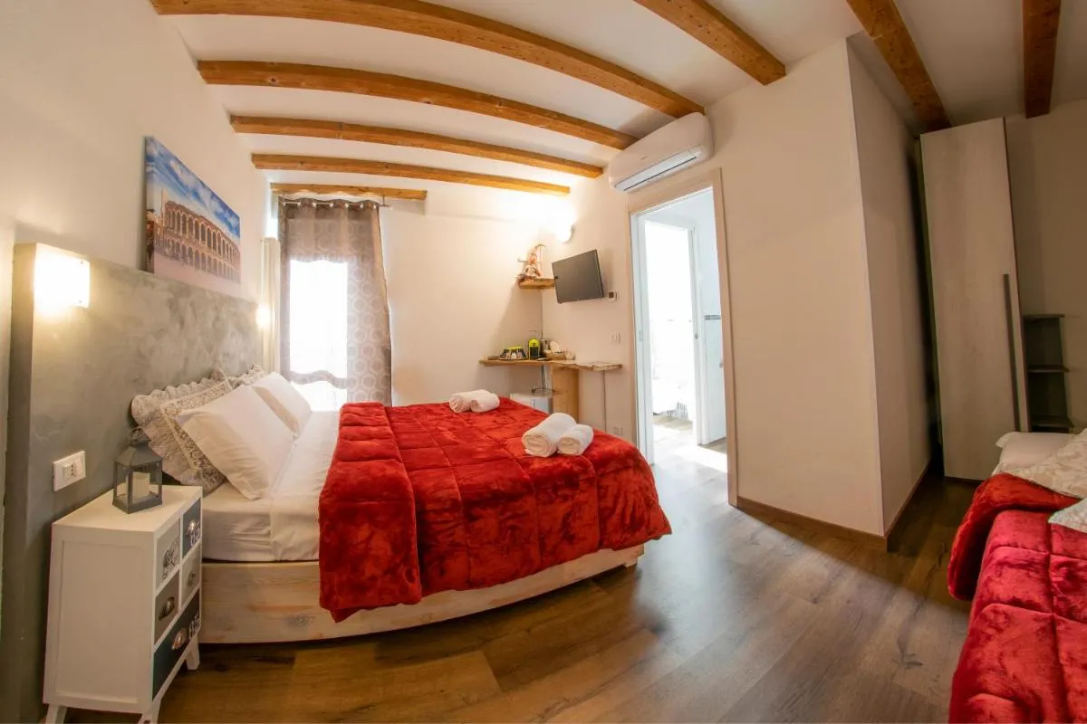 Image 4 of Marconi Rooms Alloggio Segreto