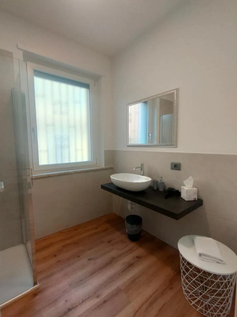 Image 5 of Mentana Suite