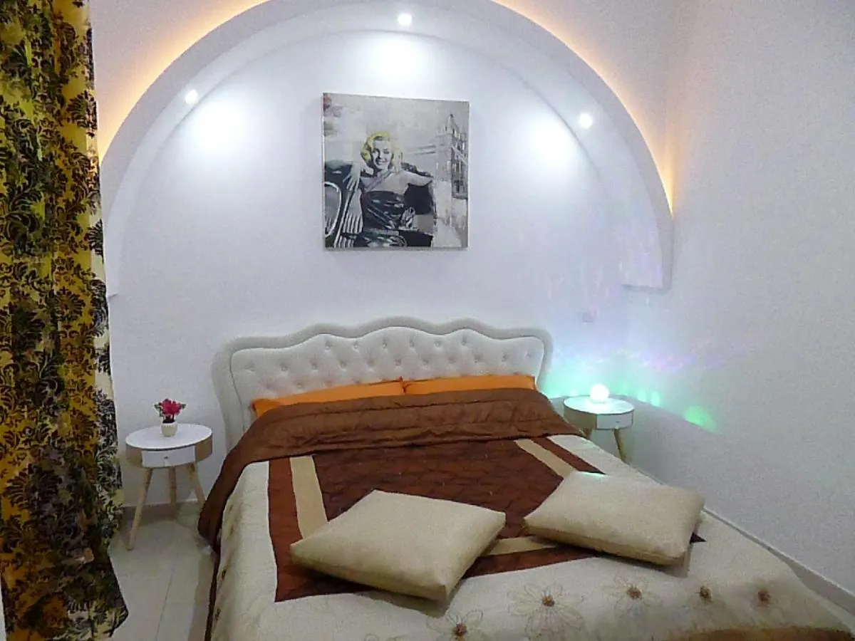 Image 5 of Monaco Rooms