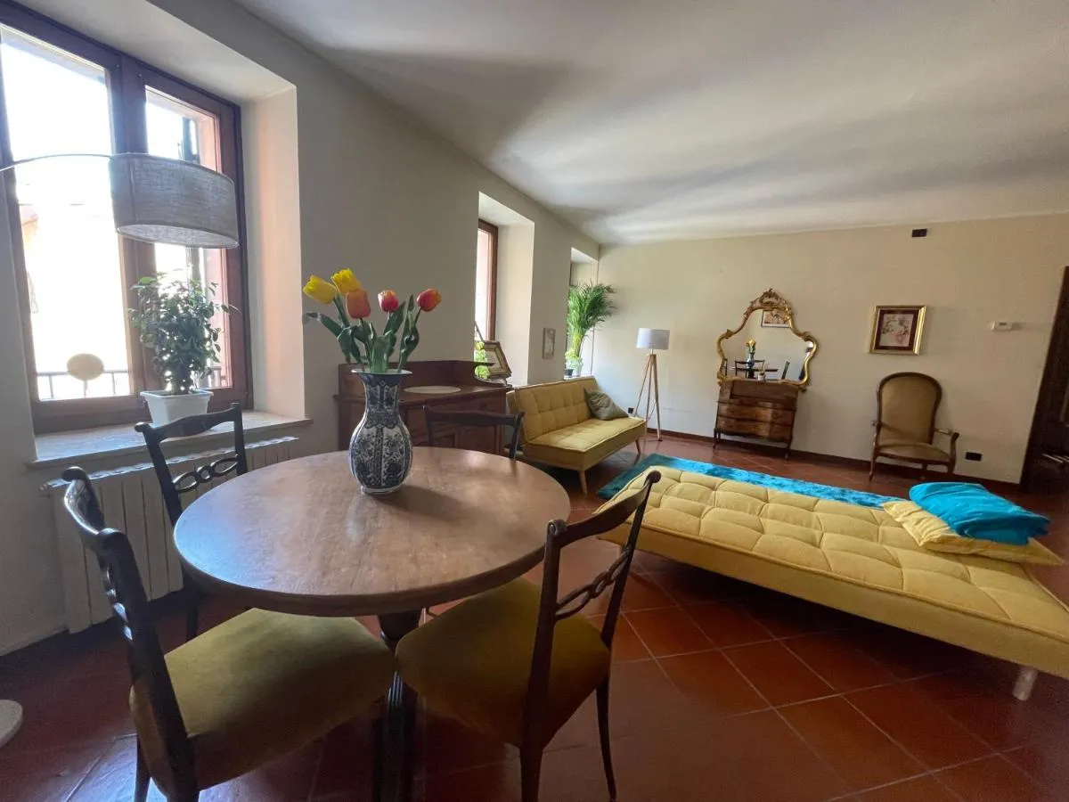 Image 2 of Montecchi House