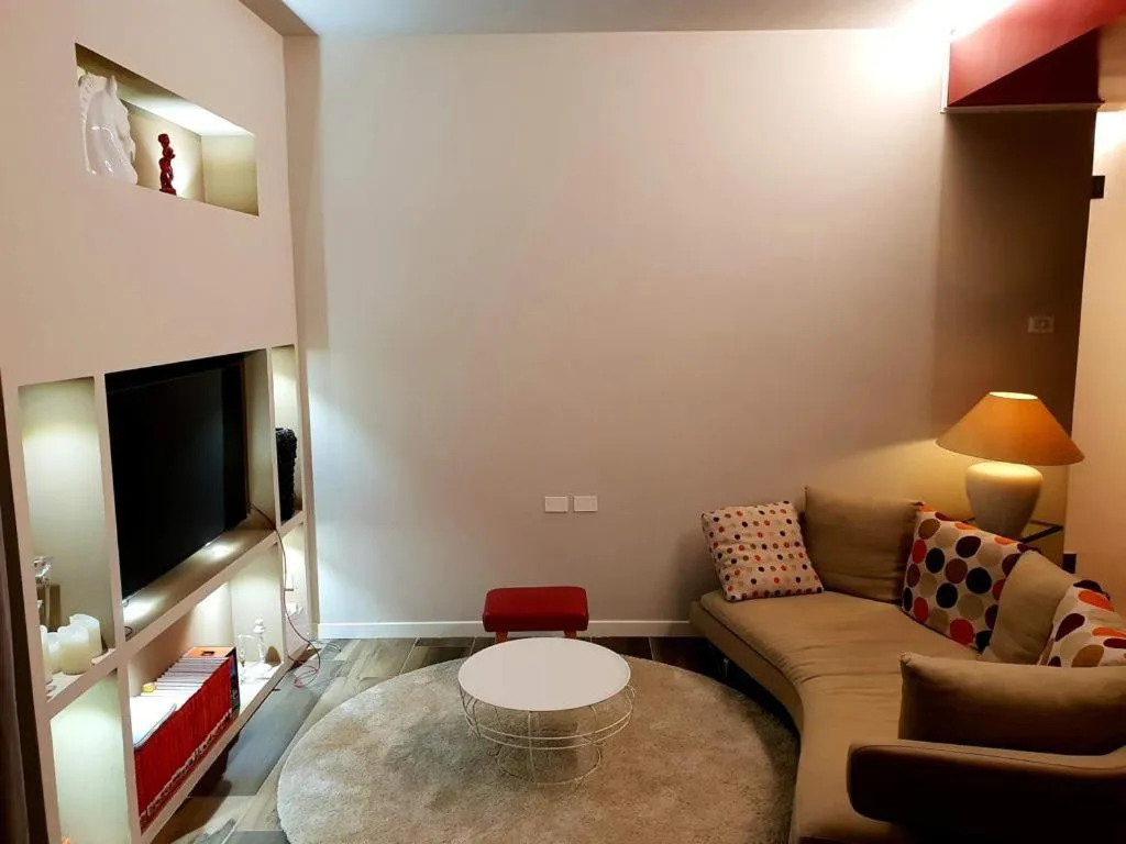 Image 4 of Olimpia House room