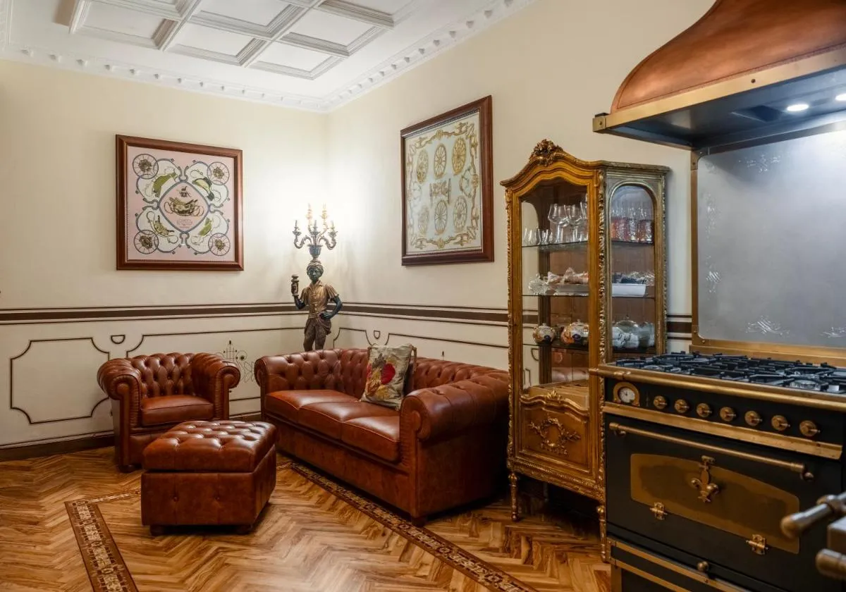 Image 2 of Regal House Verona Vescovado