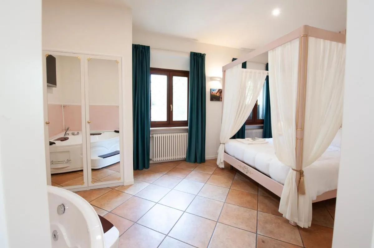 Image 2 of Residenza Catullo