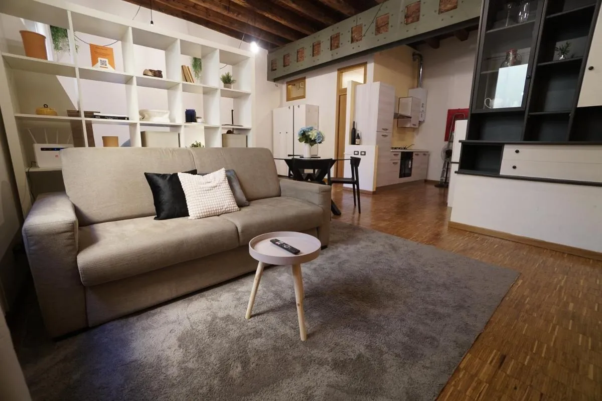 Image 3 of [RomeoHouse] Central with Wifi