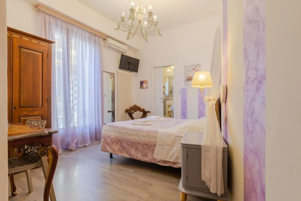 Image 6 of Rooms Giulietta e Romeo
