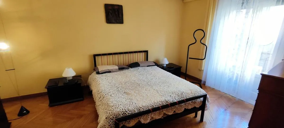 Image 2 of SCALETTE ROOM