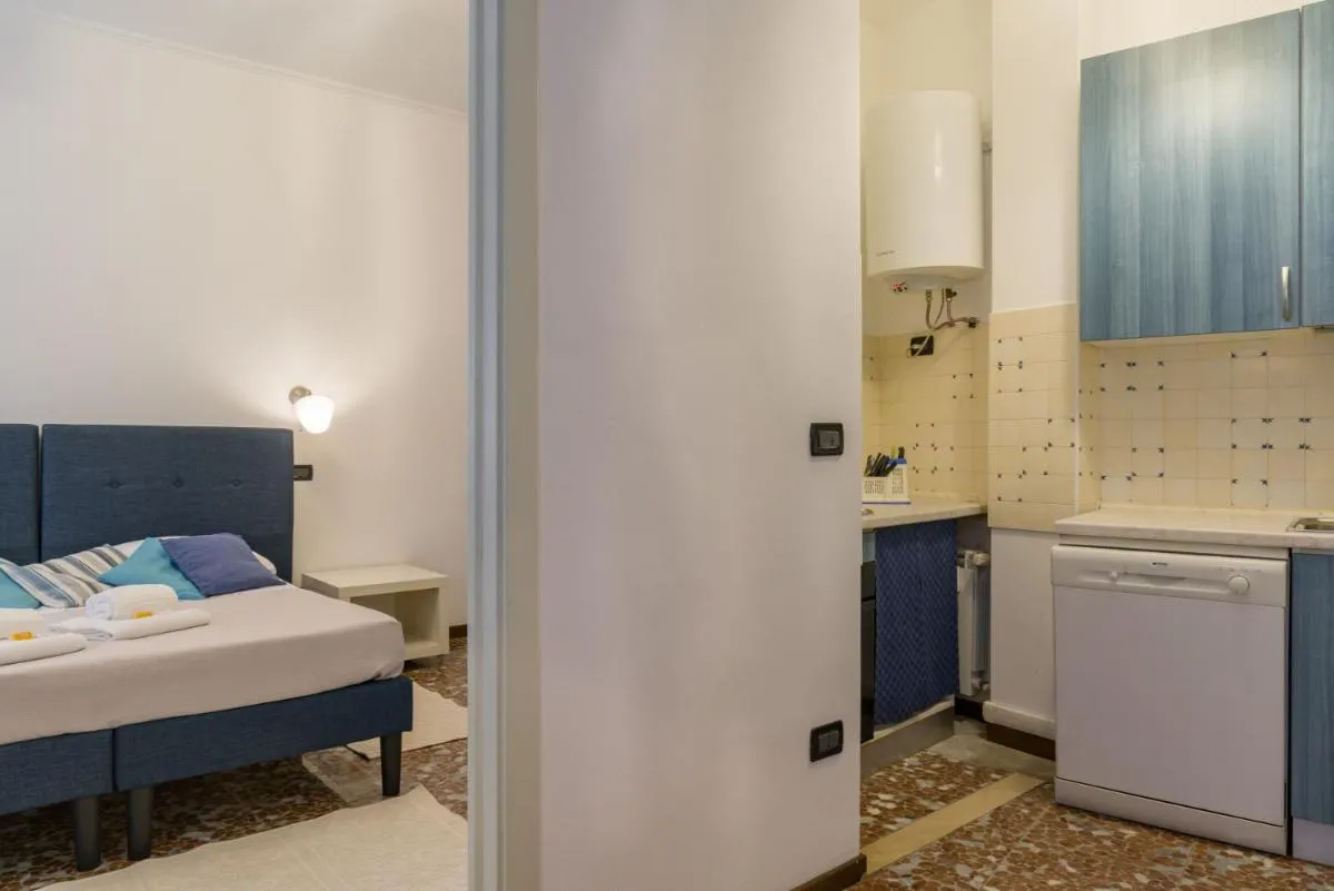 Image 2 of SUITE CRISTINA
