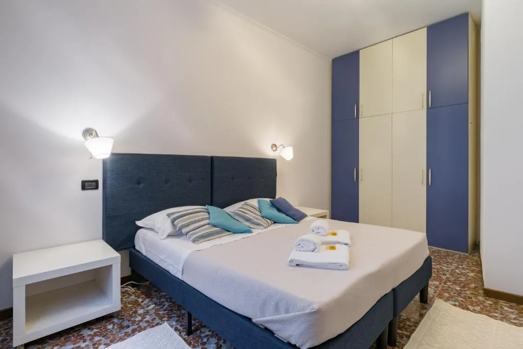 Image of SUITE CRISTINA
