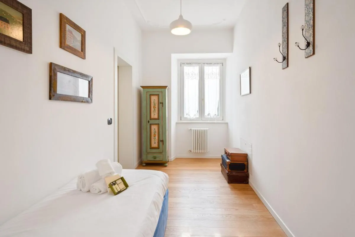 Image 5 of San Vitale Elegant Flat