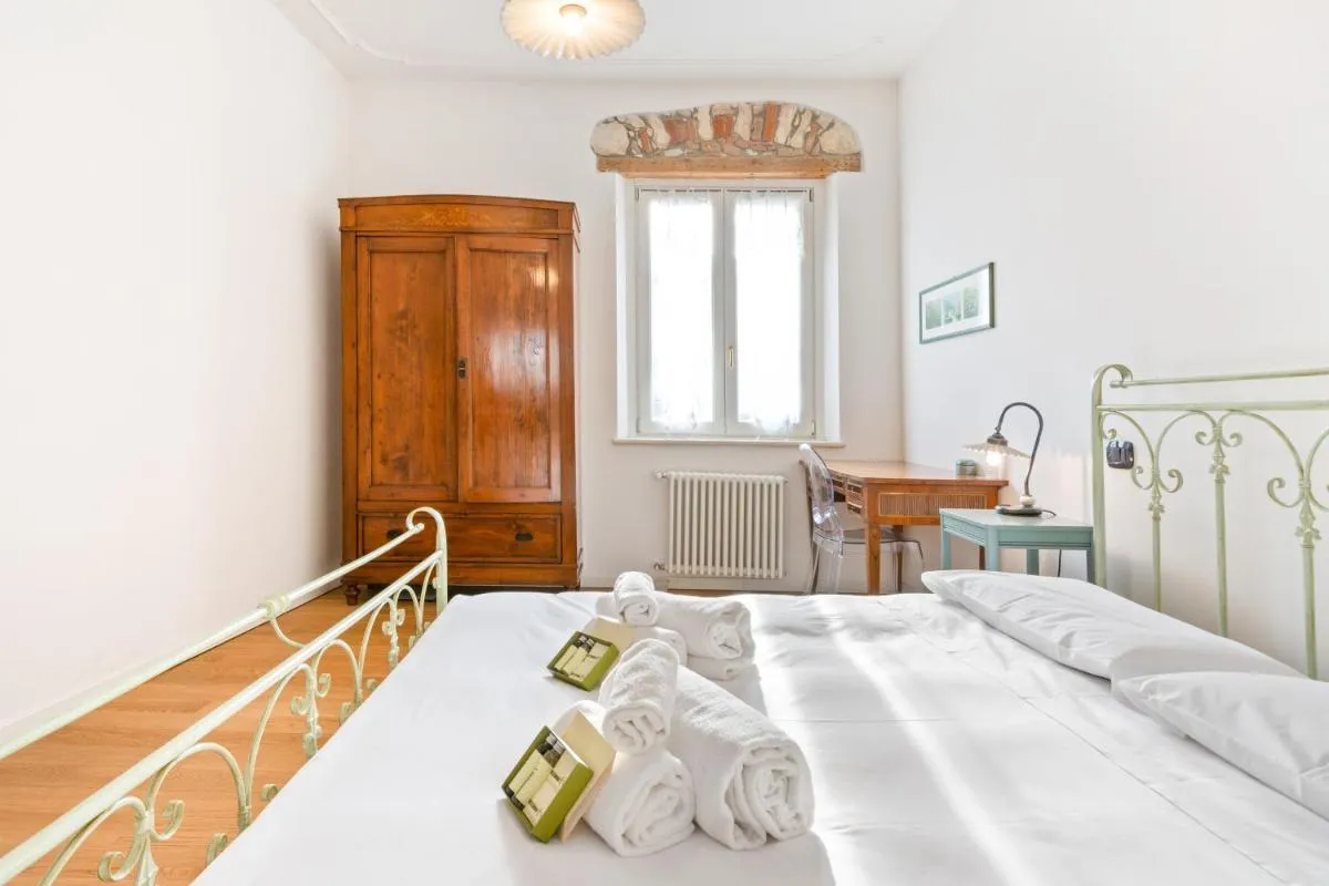 Image 1 of San Vitale Elegant Flat