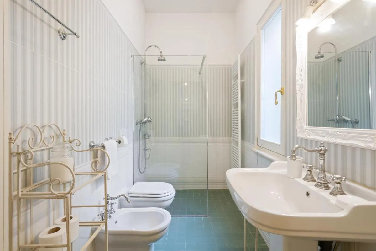Image 6 of San Vitale Elegant Flat
