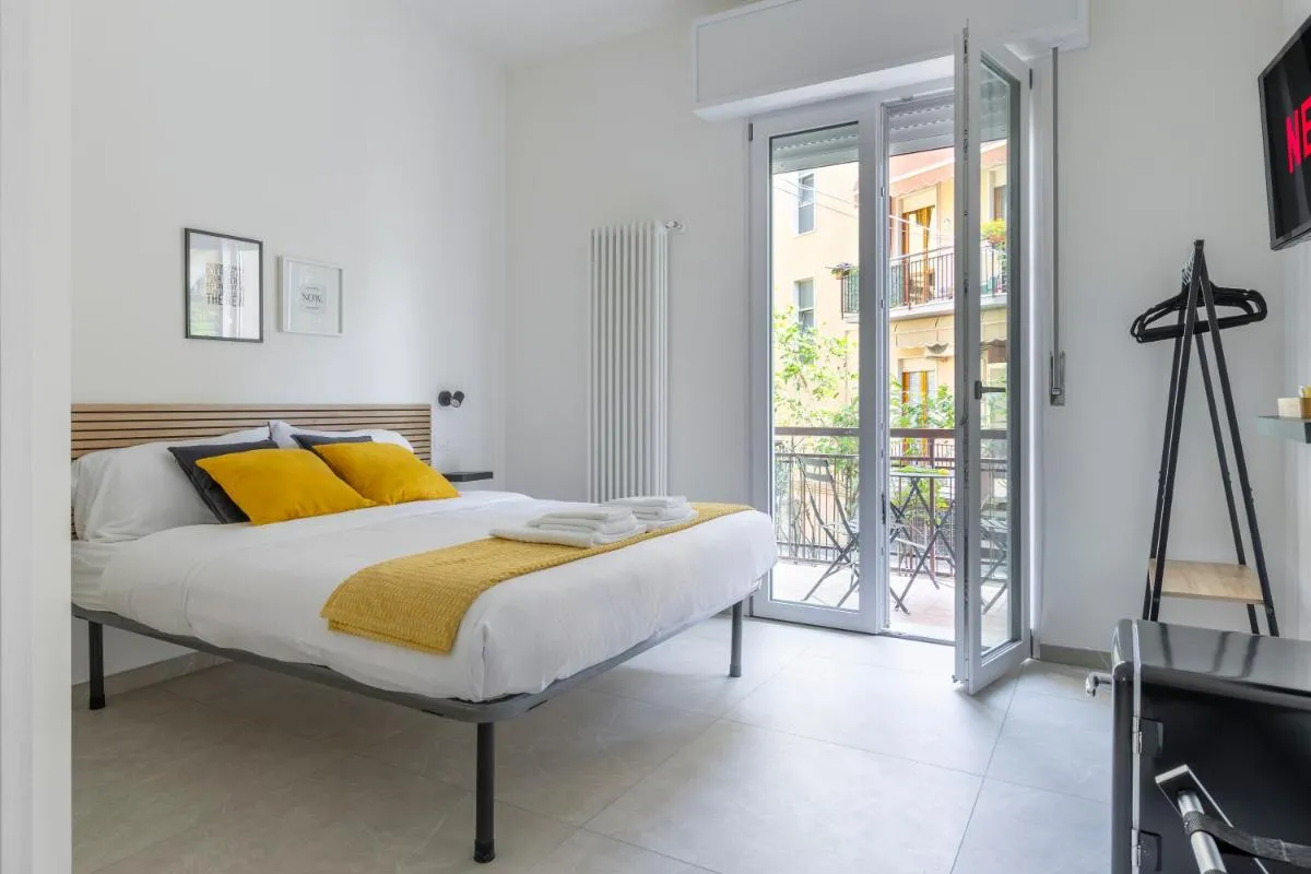 Image 1 of Shiny Rooms Verona
