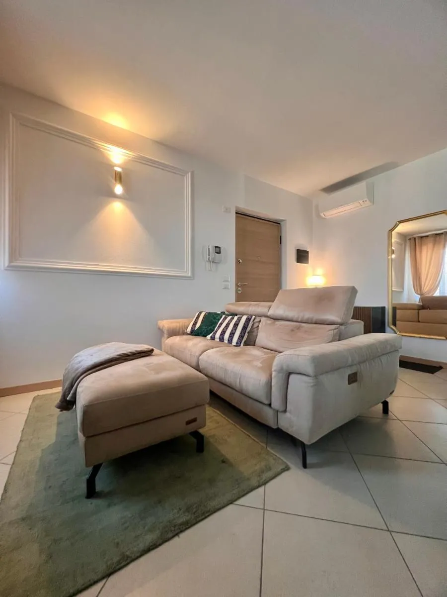 Image 3 of Velvet Apartment