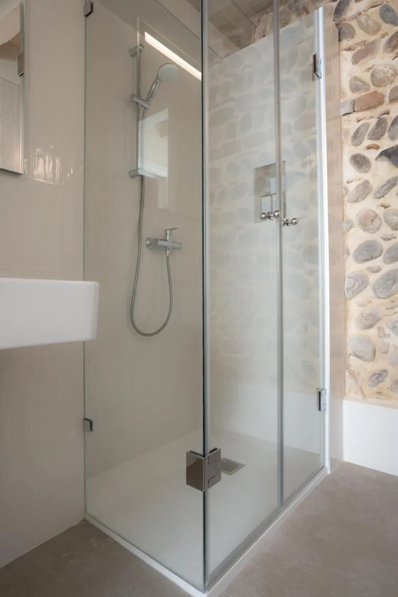 Image 3 of Verona Design