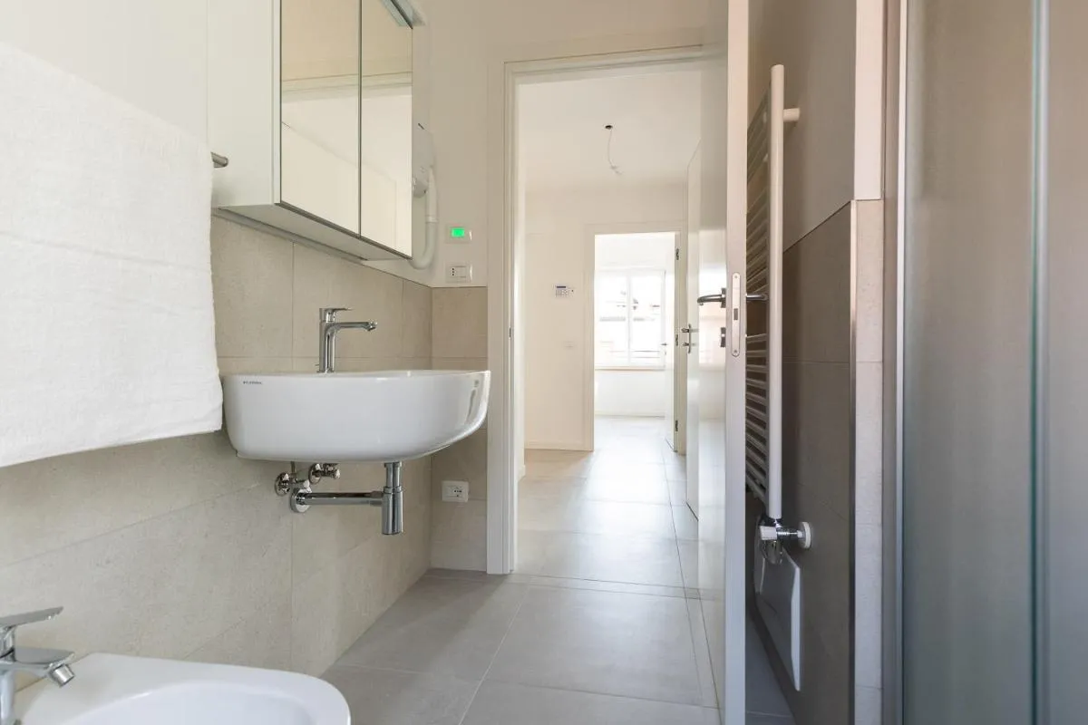 Image 2 of Verona Suites