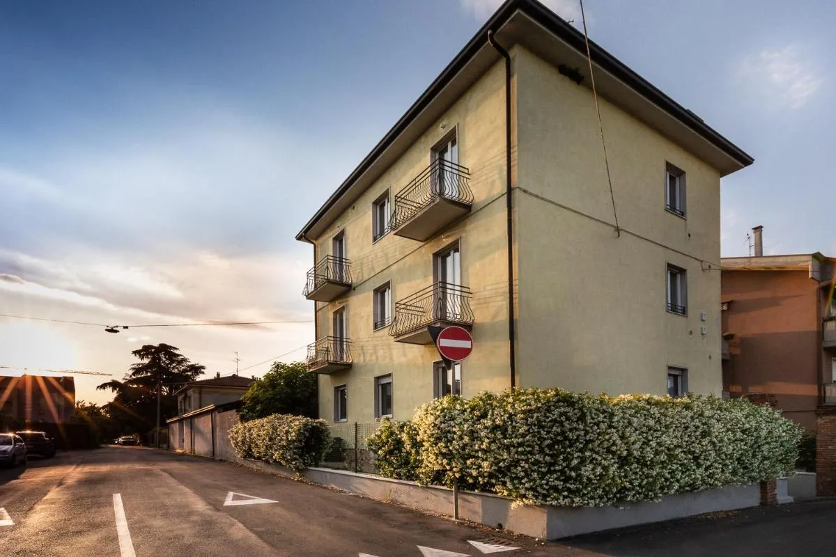 Image 4 of Verona Suites