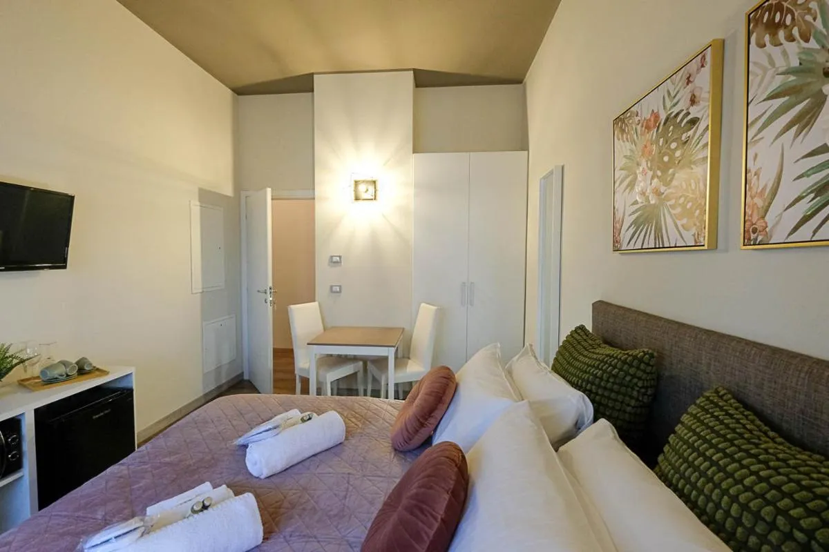 Image 4 of Verona Suites and Rooms